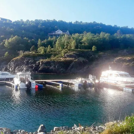8 Person In Leka-by Traum Nyaraló *